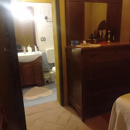 Via Varese 9c Apartamento